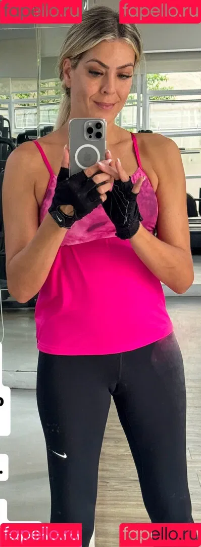 Renata Fan / renatafan Onlyfans Photo Gallery 