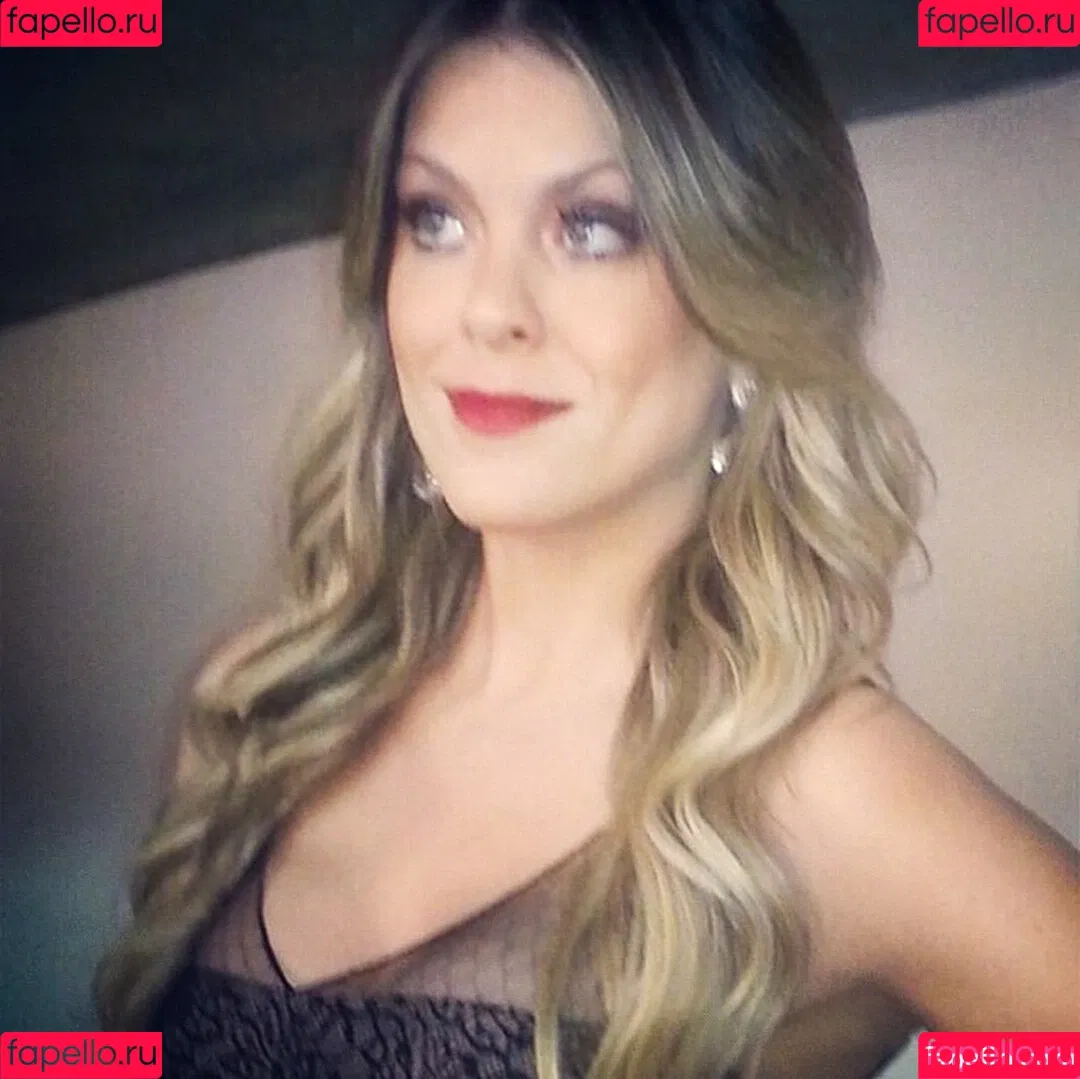 Renata Fan / renatafan Onlyfans Photo Gallery 
