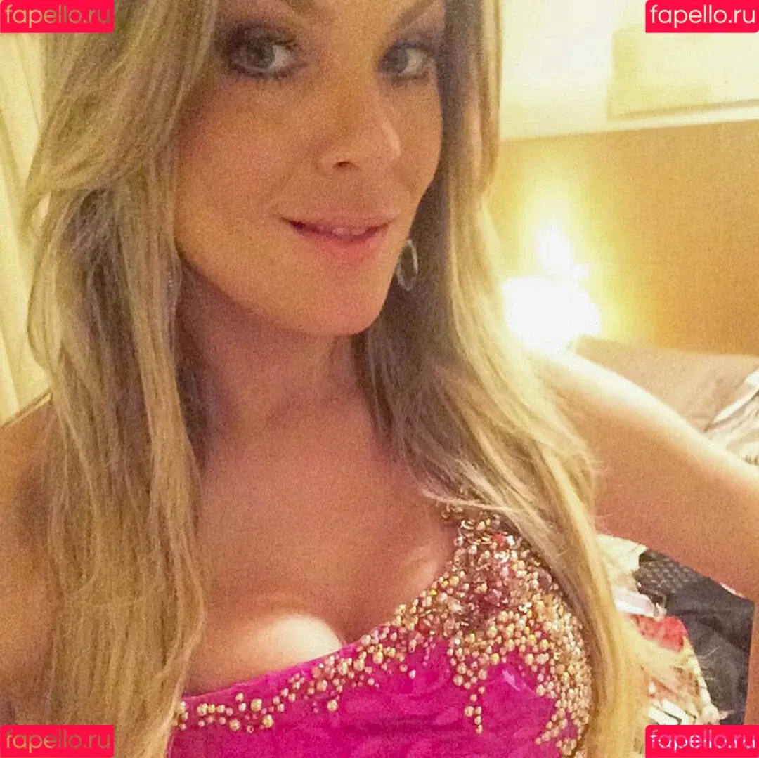 Renata Fan / renatafan Onlyfans Photo Gallery 