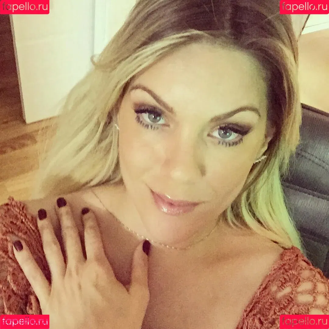 Renata Fan / renatafan Onlyfans Photo Gallery 