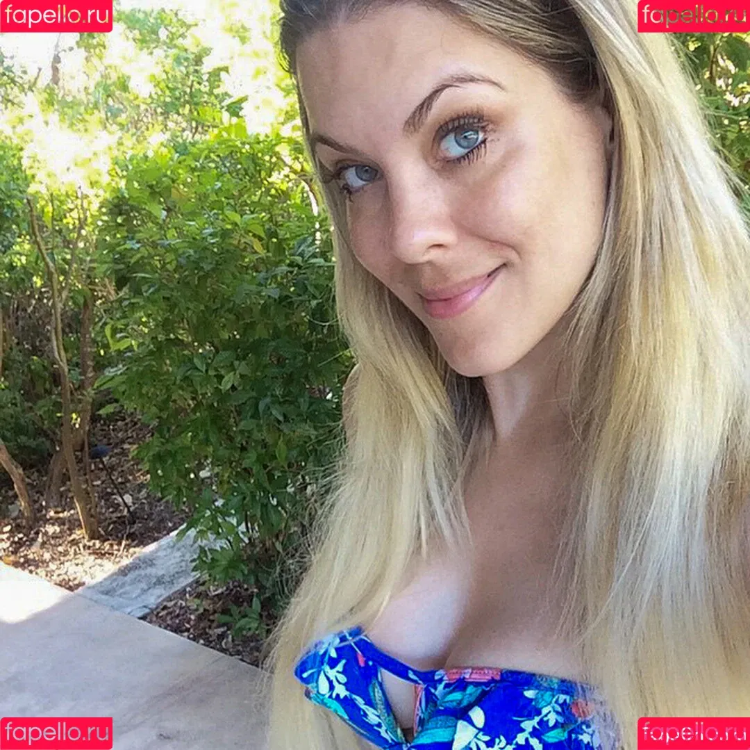 Renata Fan / renatafan Onlyfans Photo Gallery 