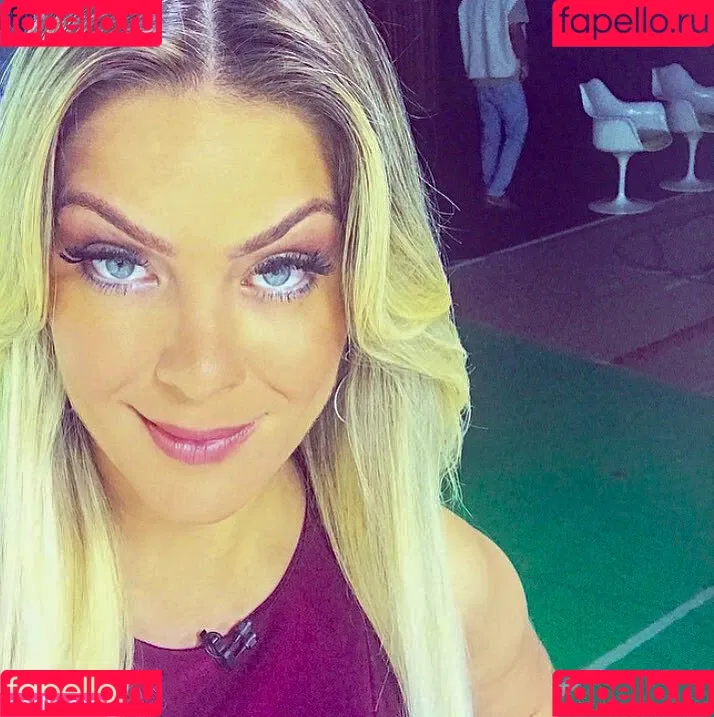 Renata Fan / renatafan Onlyfans Photo Gallery 