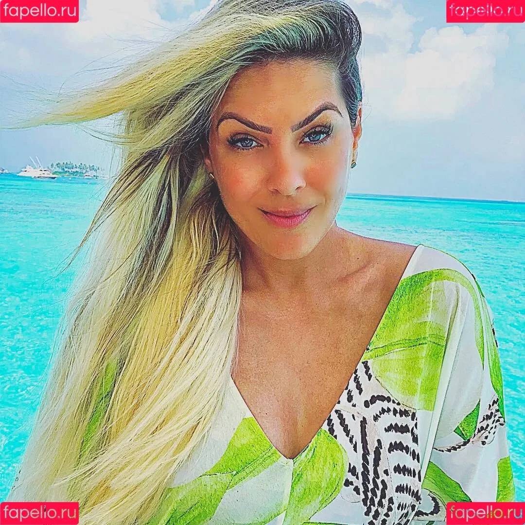 Renata Fan / renatafan Onlyfans Photo Gallery 
