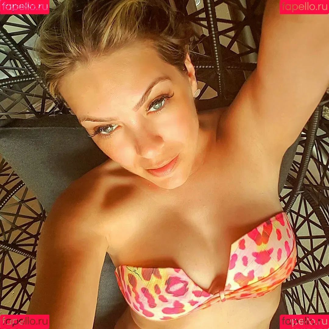 Renata Fan / renatafan Onlyfans Photo Gallery 