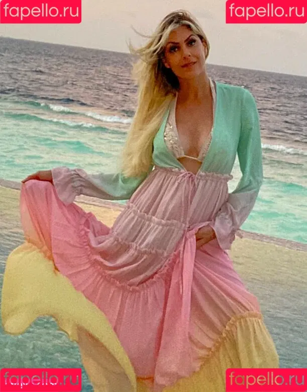 Renata Fan / renatafan Onlyfans Photo Gallery 