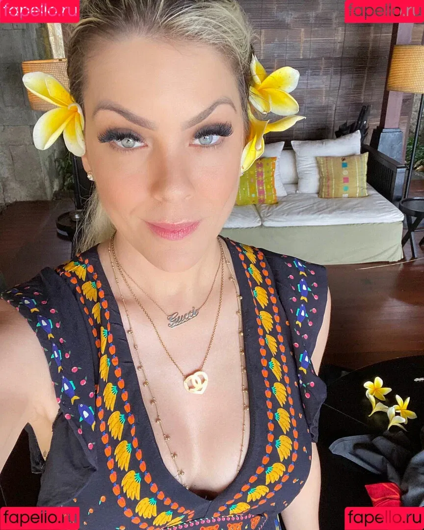 Renata Fan / renatafan Onlyfans Photo Gallery 