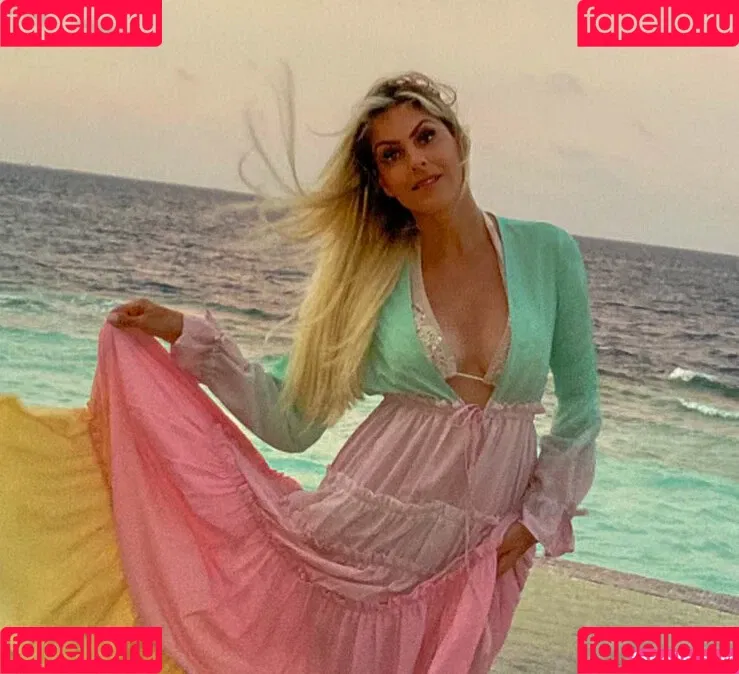 Renata Fan / renatafan Onlyfans Photo Gallery 