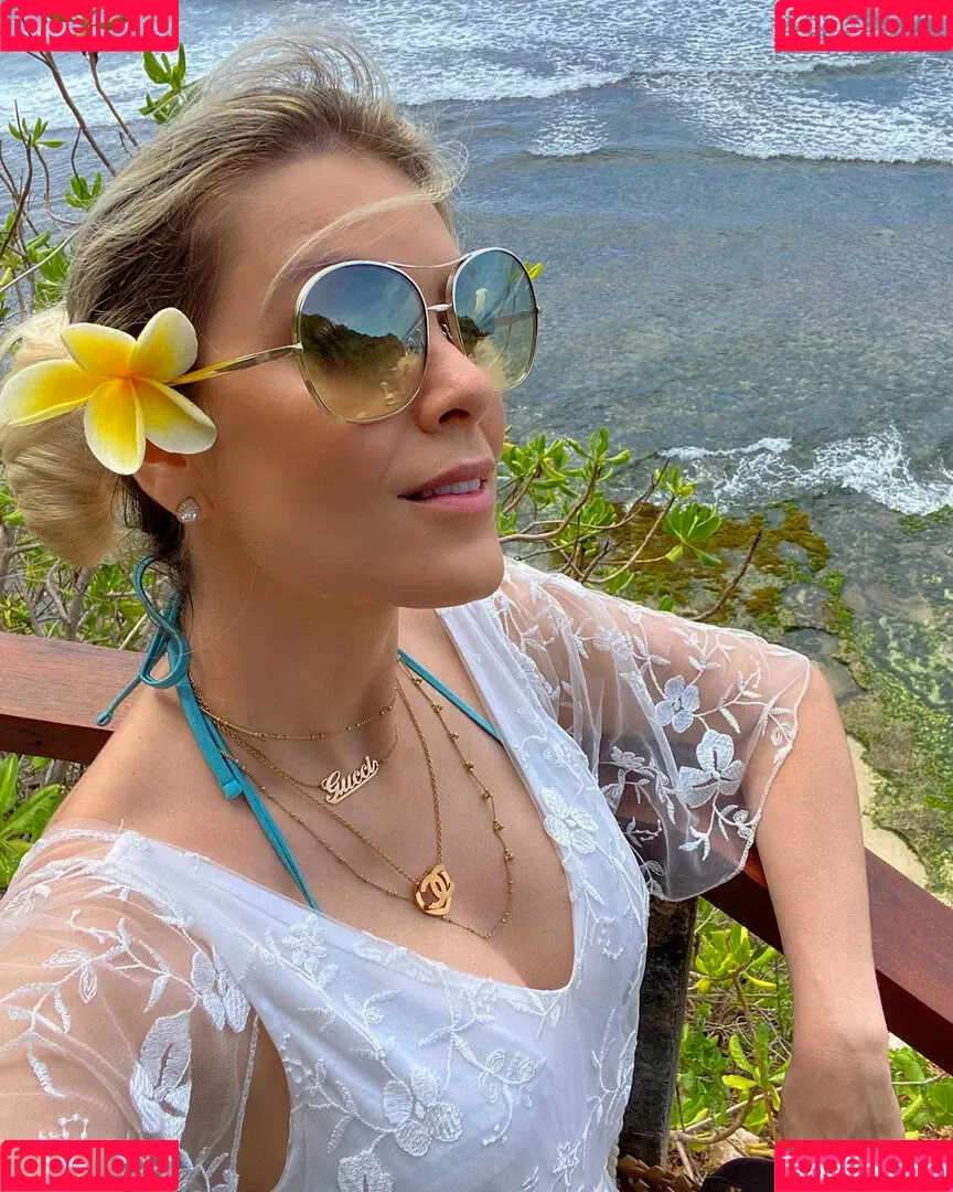 Renata Fan / renatafan Onlyfans Photo Gallery 