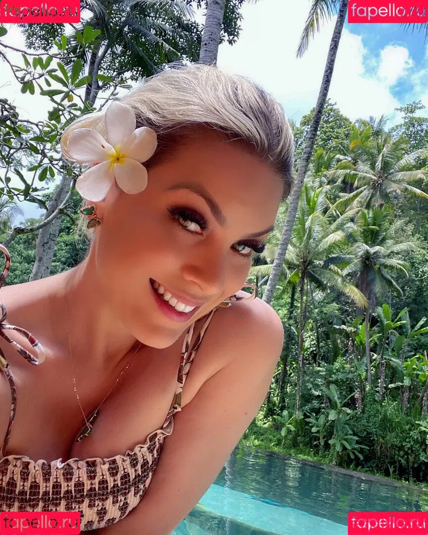 Renata Fan / renatafan Onlyfans Photo Gallery 