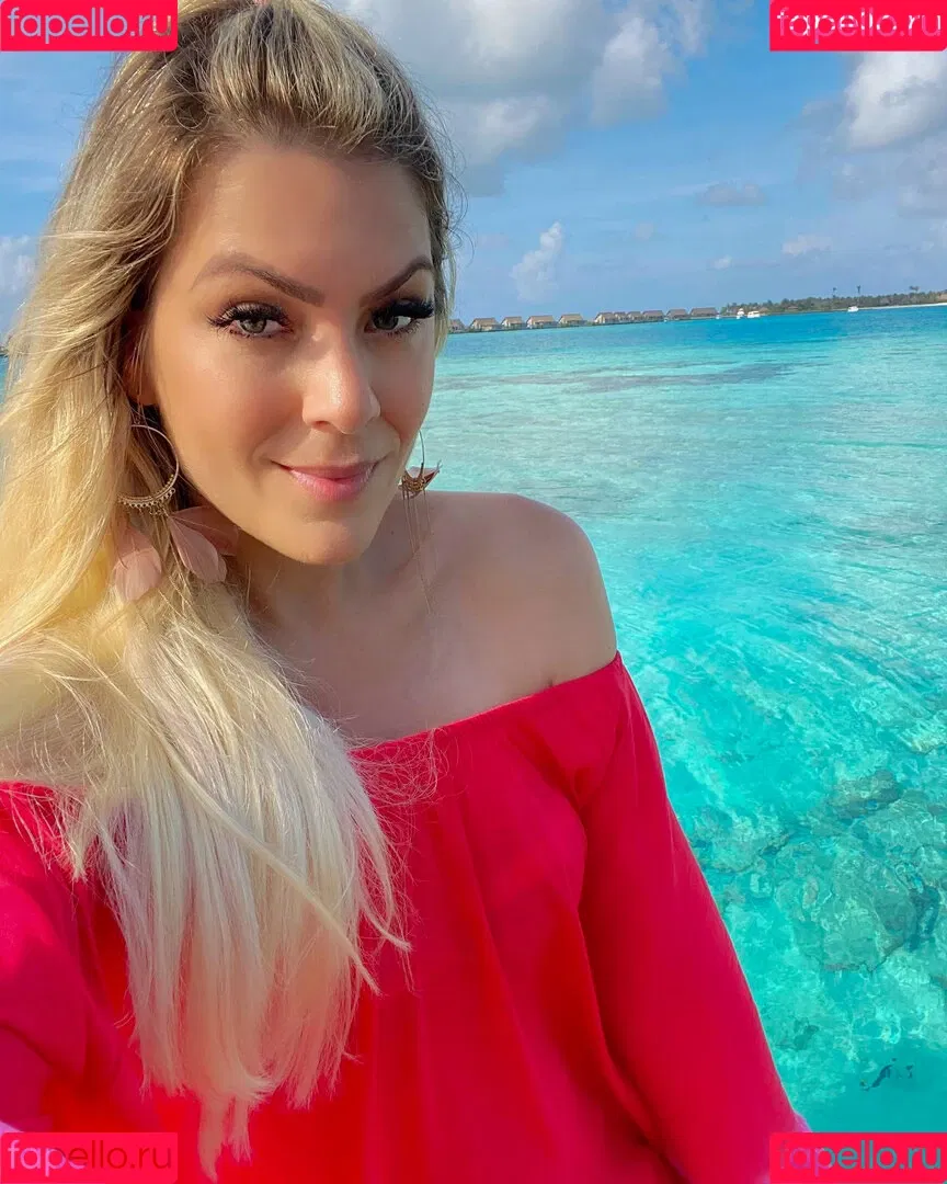 Renata Fan / renatafan Onlyfans Photo Gallery 