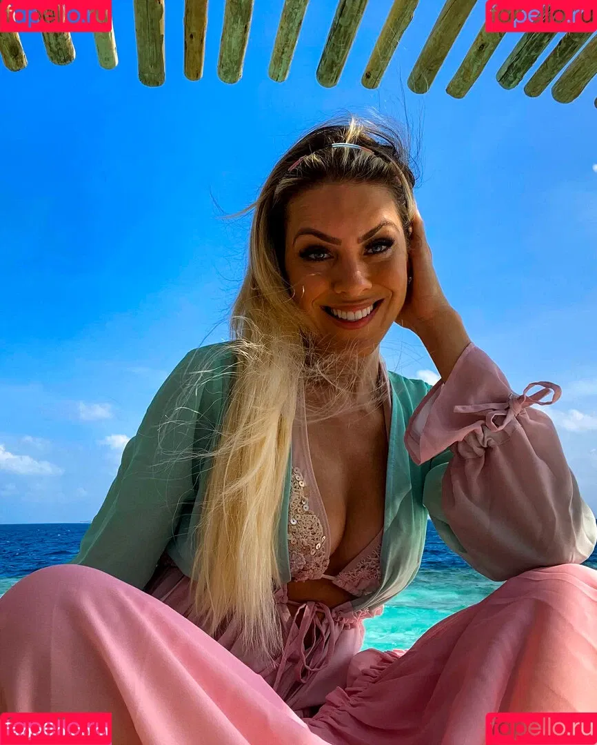 Renata Fan / renatafan Onlyfans Photo Gallery 
