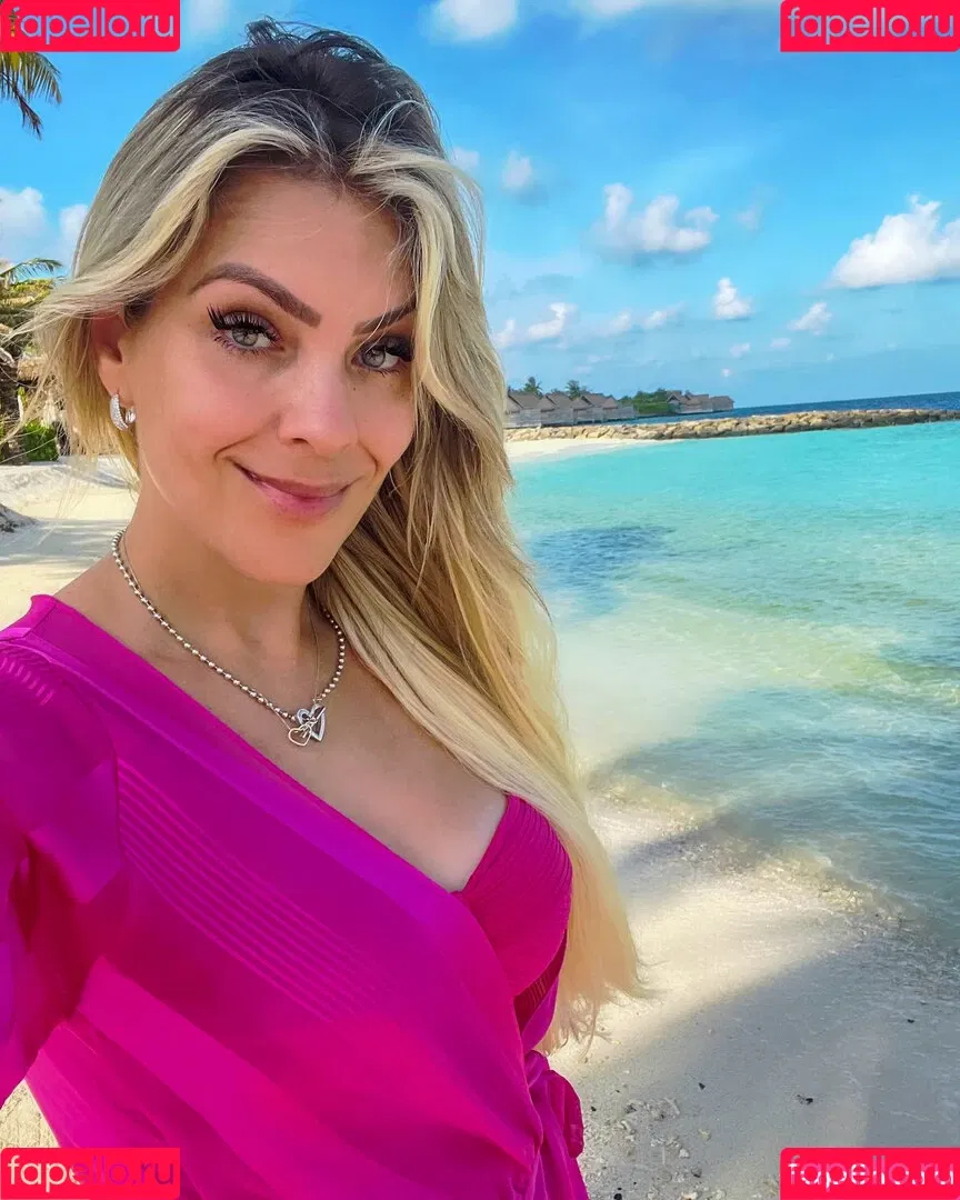 Renata Fan / renatafan Onlyfans Photo Gallery 