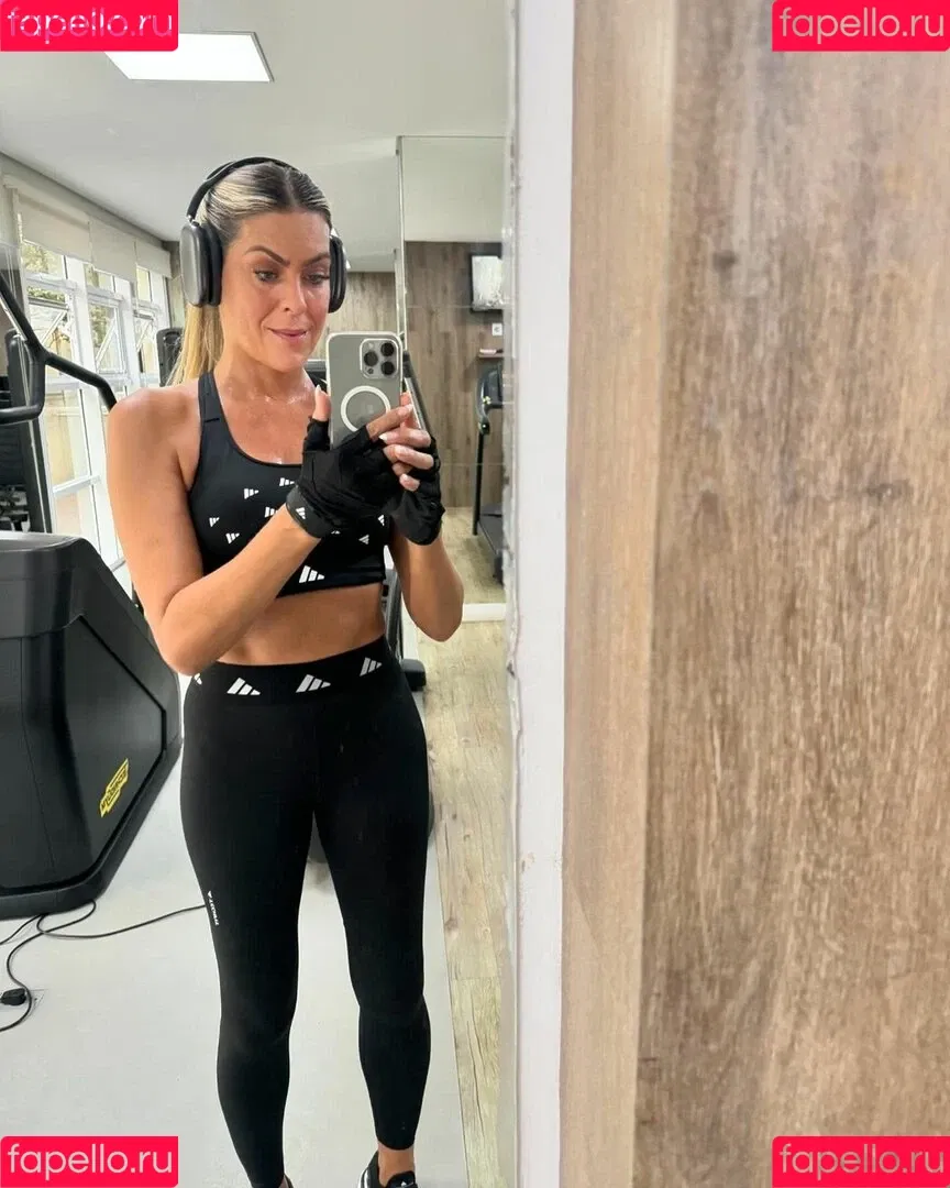 Renata Fan / renatafan Onlyfans Photo Gallery 