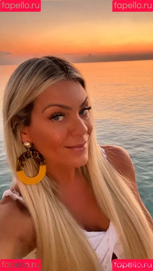 Renata Fan / renatafan Onlyfans Photo Gallery 