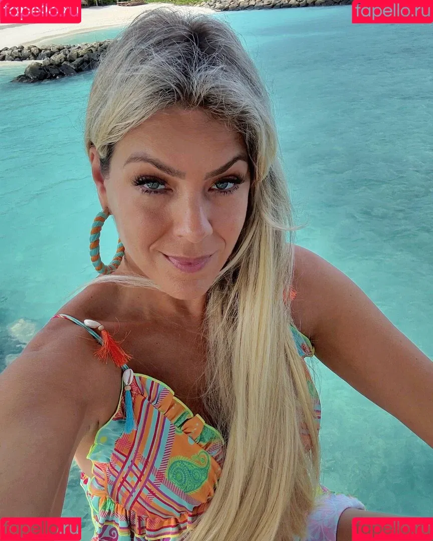 Renata Fan / renatafan Onlyfans Photo Gallery 
