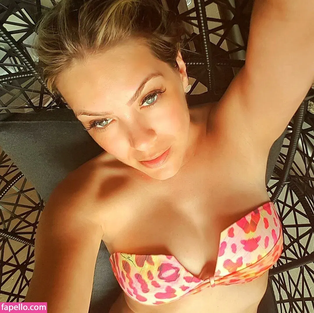 Renata Fan / renatafan Onlyfans Photo Gallery 