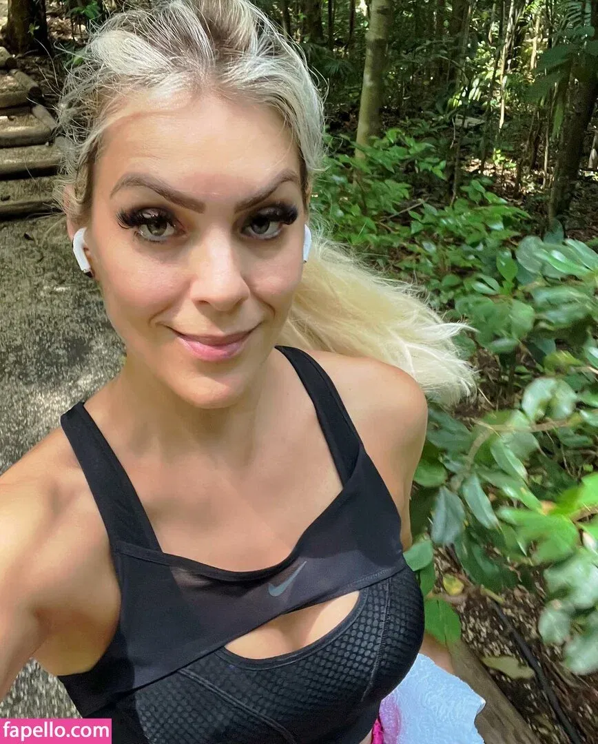 Renata Fan / renatafan Onlyfans Photo Gallery 