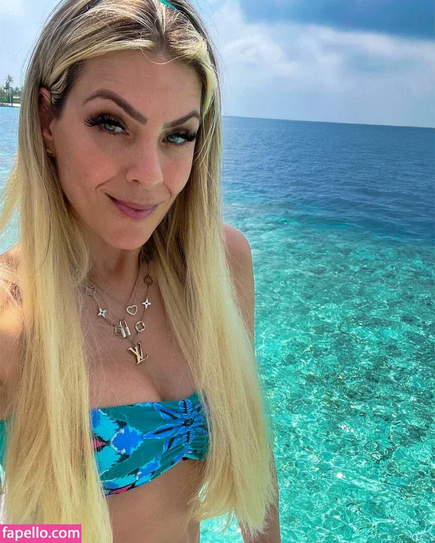 Renata Fan / renatafan Onlyfans Photo Gallery 