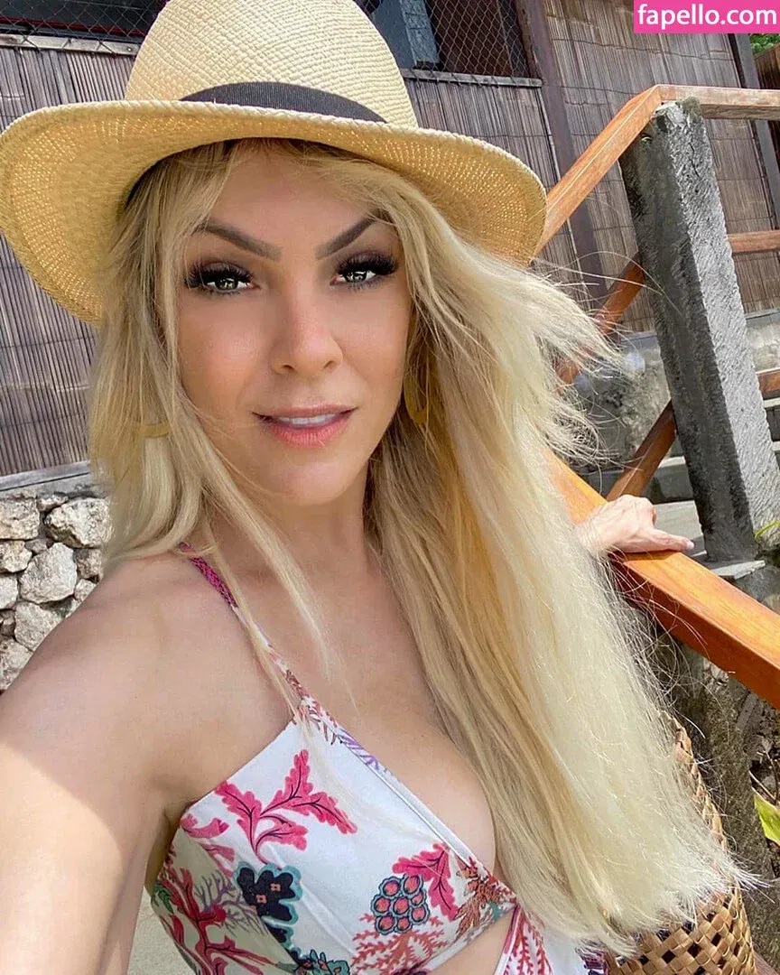 Renata Fan / renatafan Onlyfans Photo Gallery 