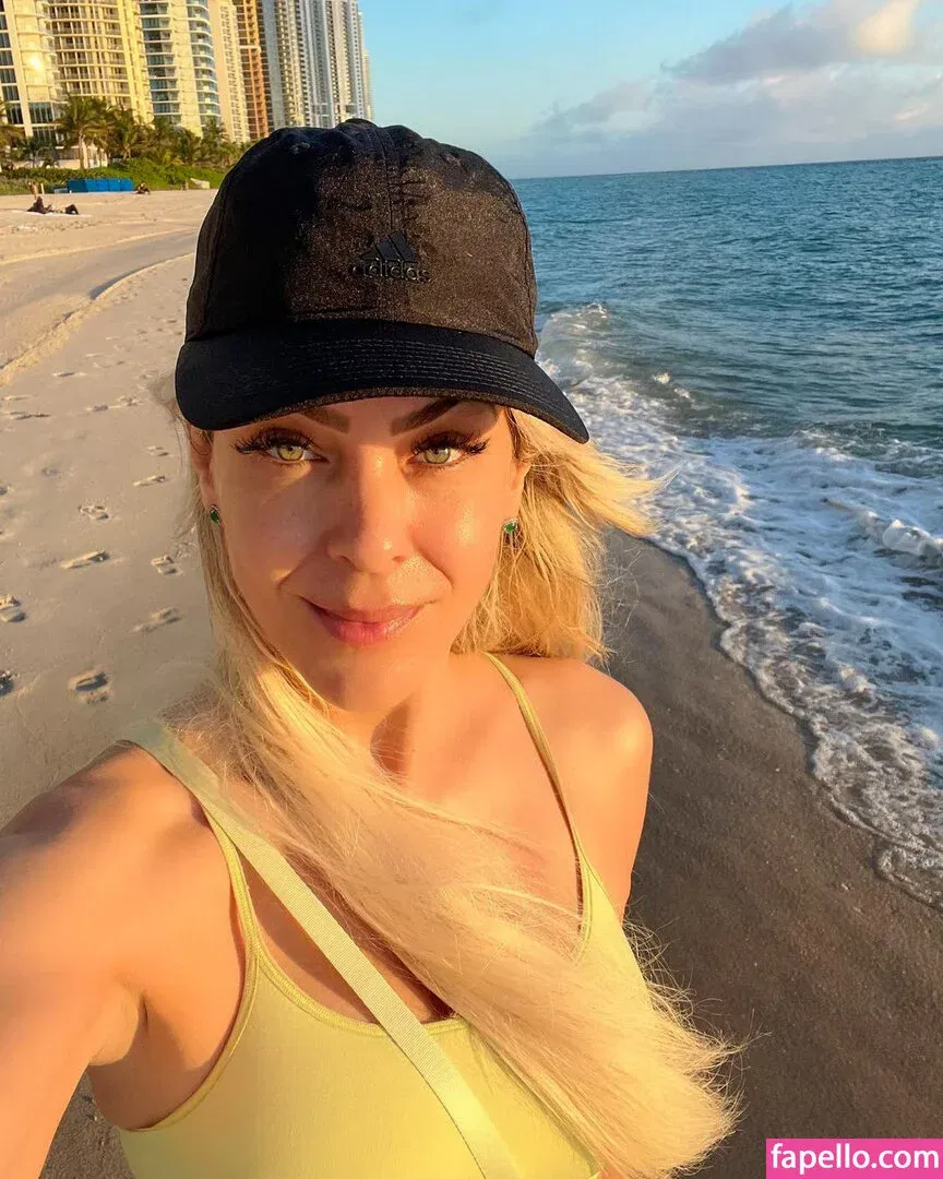 Renata Fan / renatafan Onlyfans Photo Gallery 