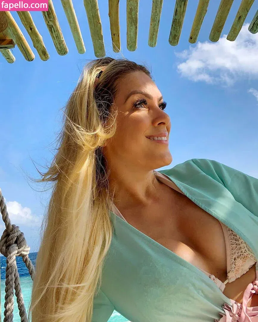 Renata Fan / renatafan Onlyfans Photo Gallery 