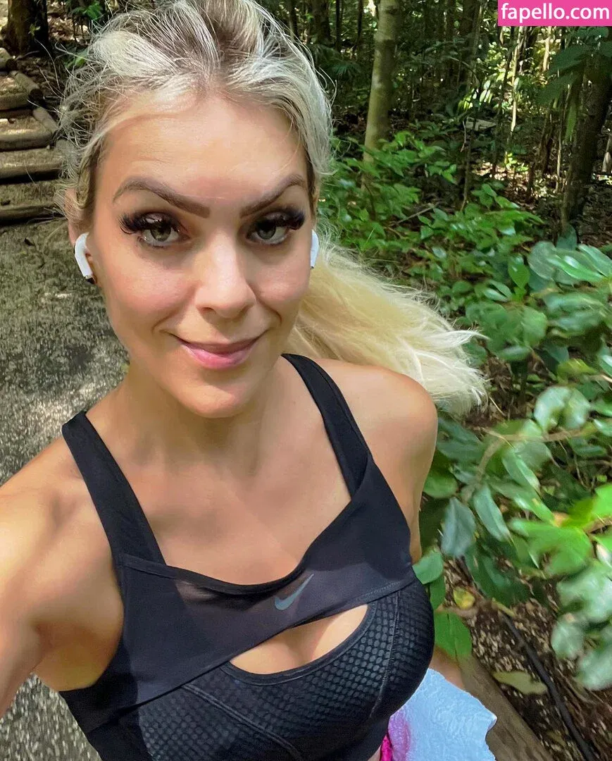 Renata Fan / renatafan Onlyfans Photo Gallery 