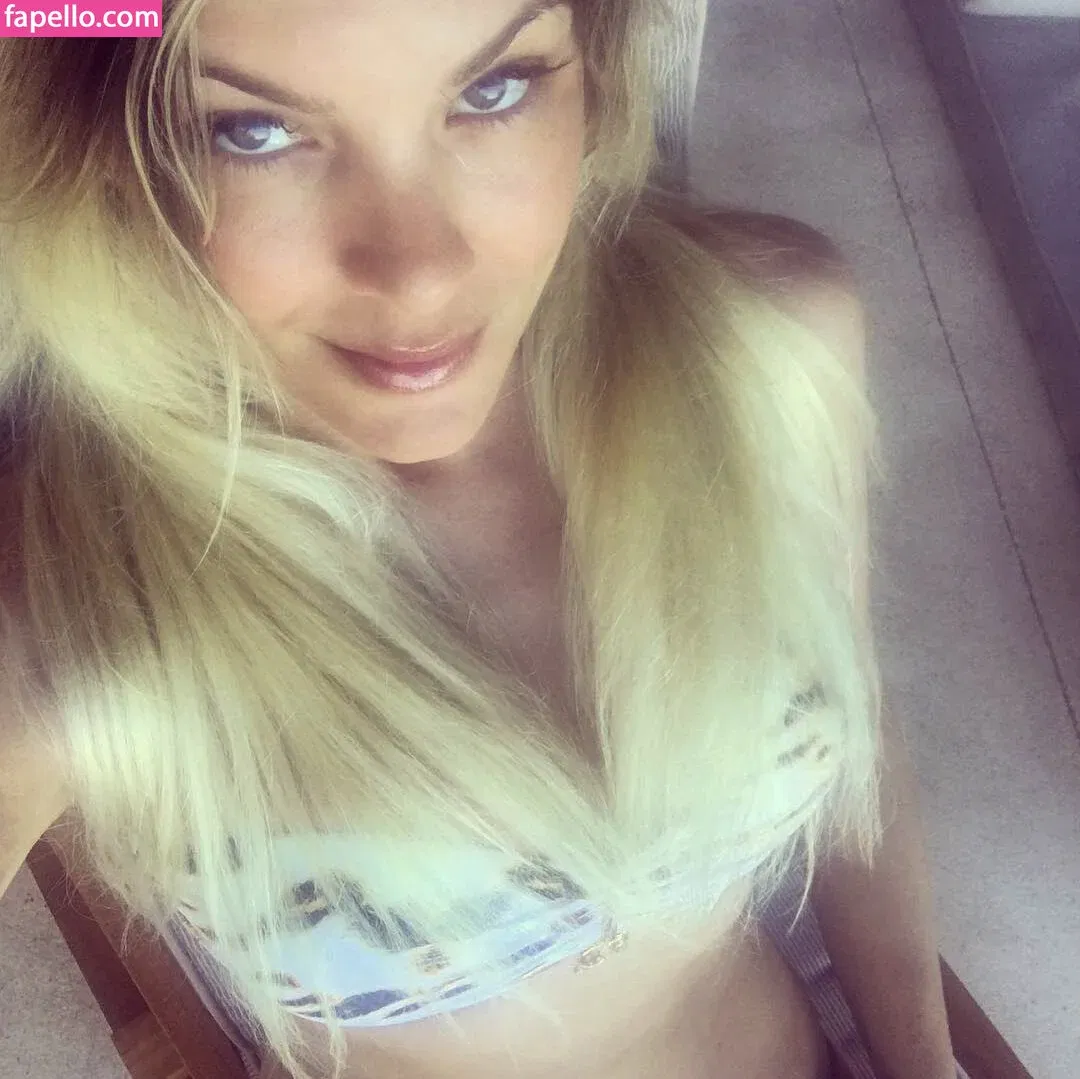 Renata Fan / renatafan Onlyfans Photo Gallery 