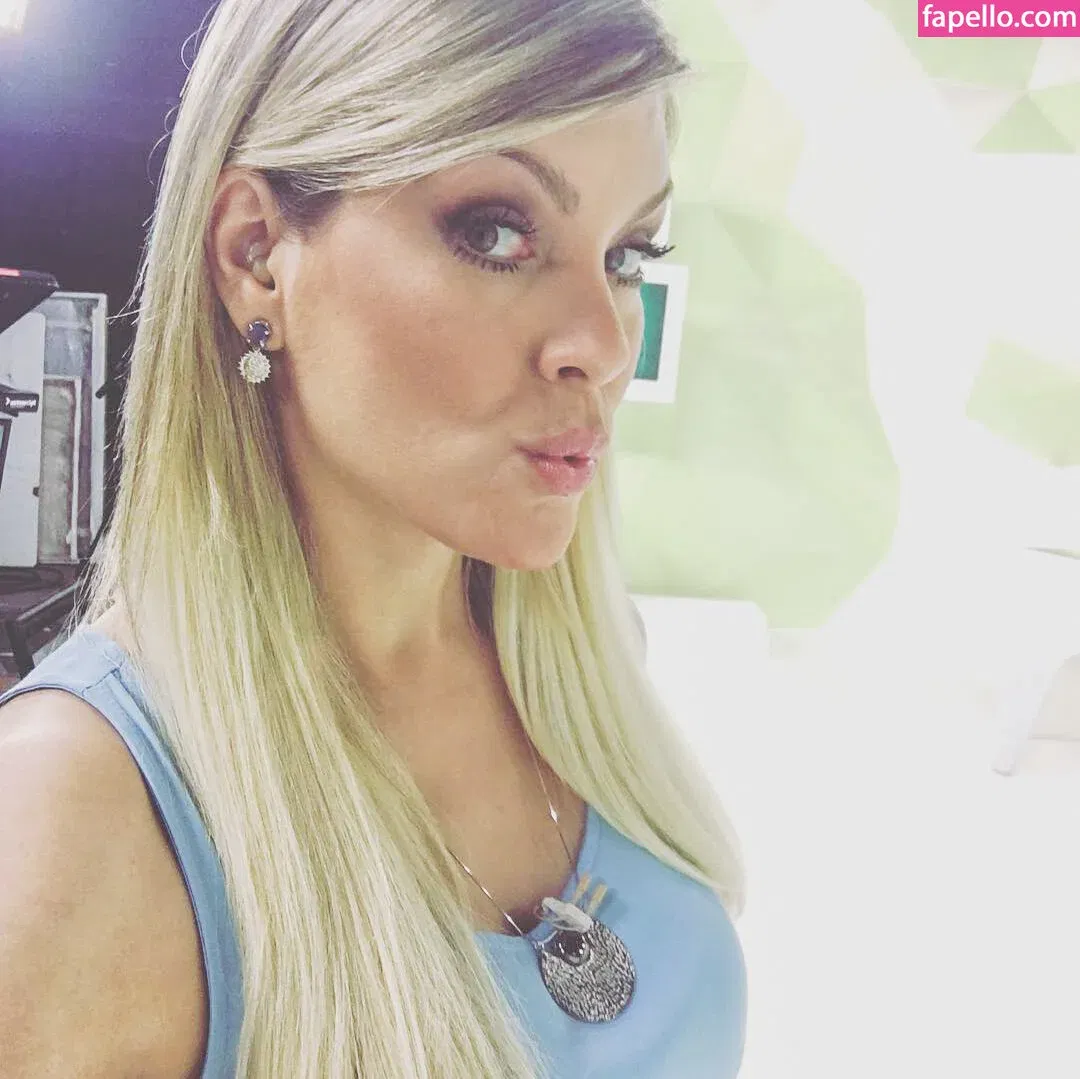 Renata Fan / renatafan Onlyfans Photo Gallery 