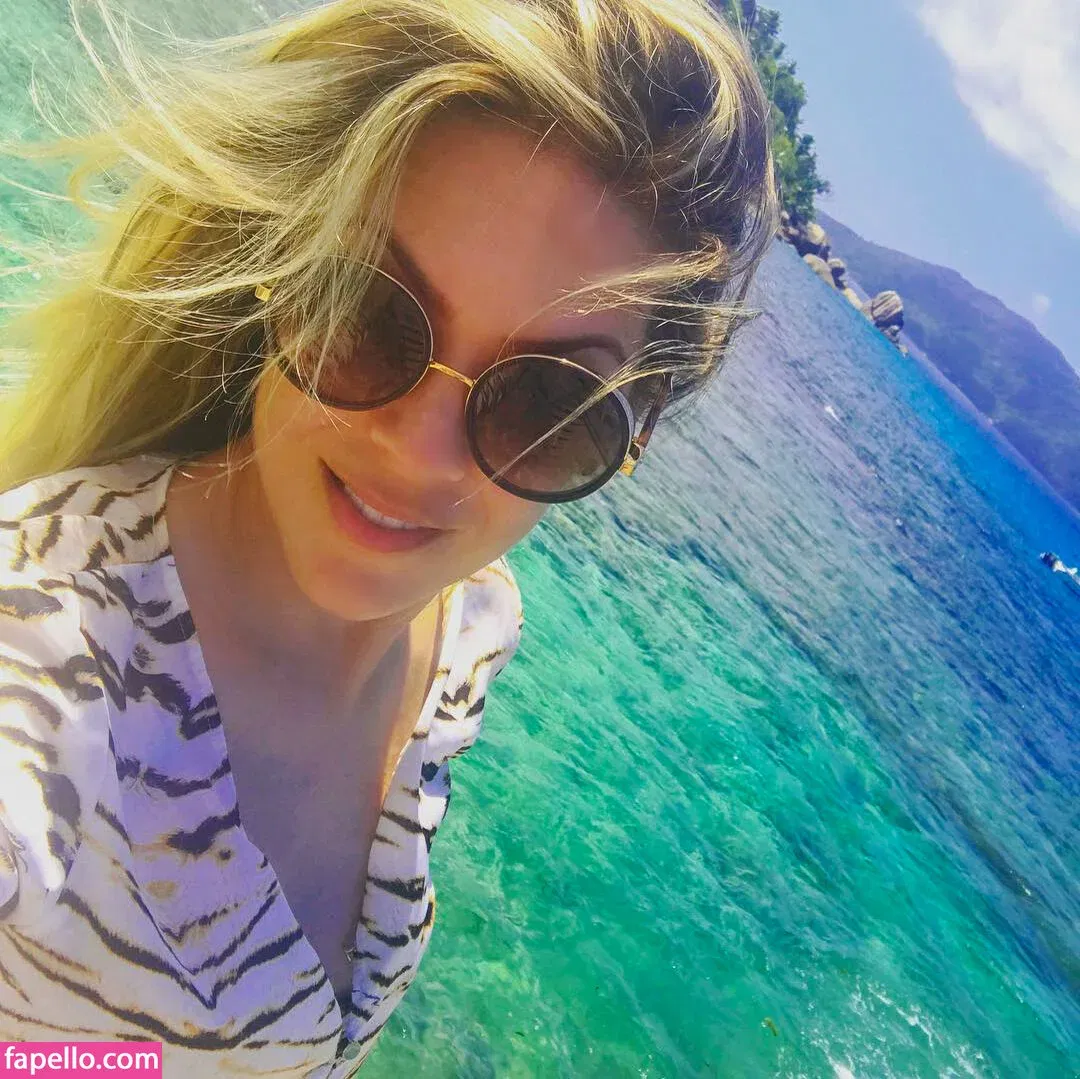 Renata Fan / renatafan Onlyfans Photo Gallery 