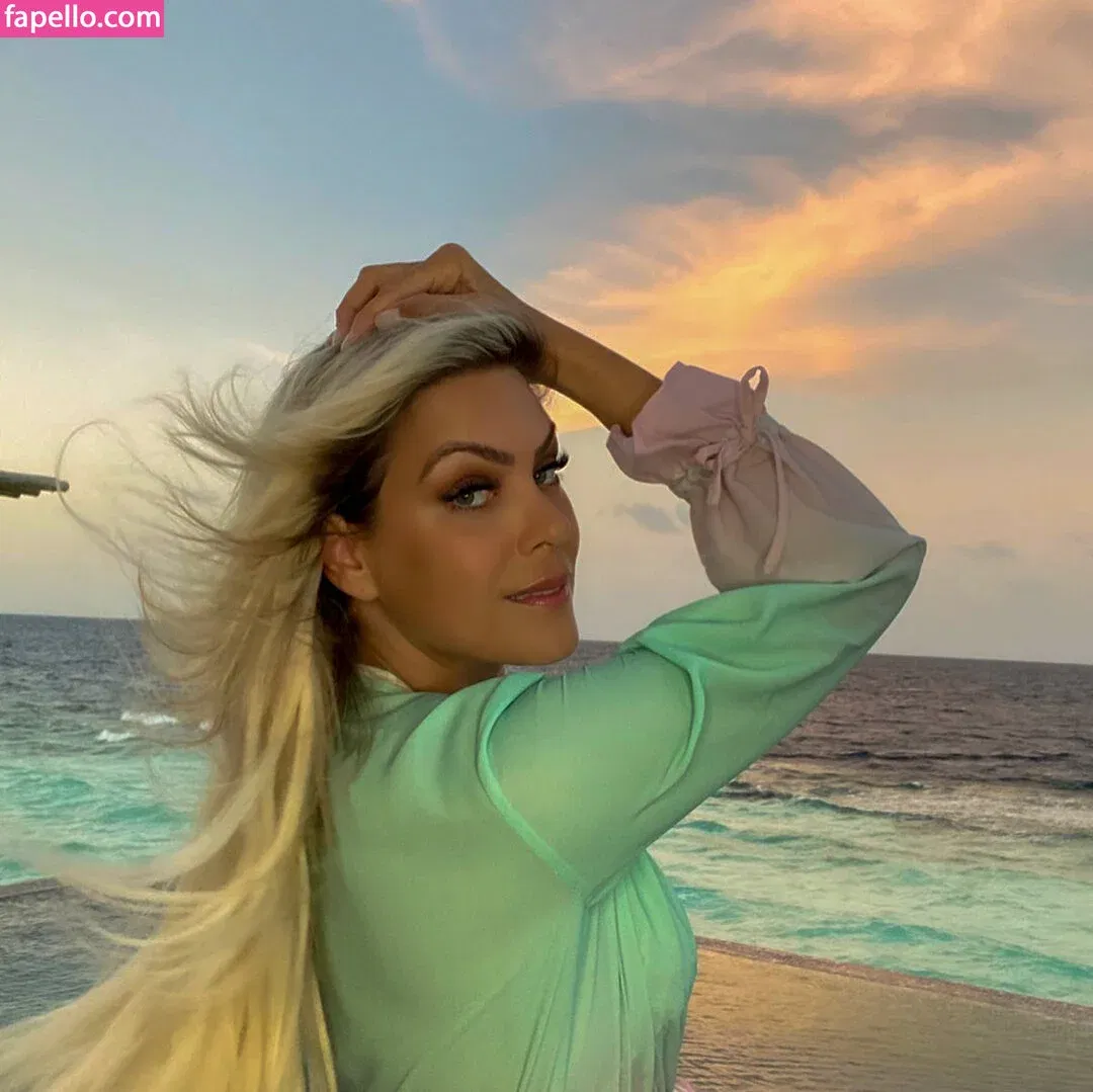 Renata Fan / renatafan Onlyfans Photo Gallery 