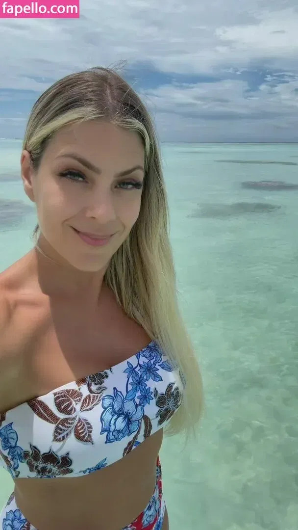 Renata Fan / renatafan Onlyfans Photo Gallery 