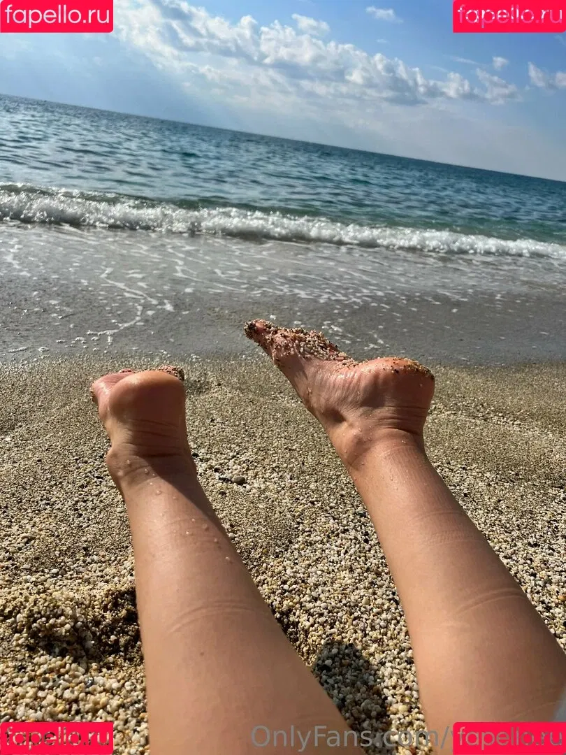 / ariaaback / arialll / yesonee Onlyfans Photo Gallery 