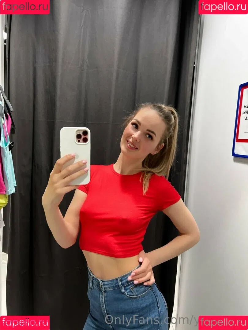 / ariaaback / arialll / yesonee Onlyfans Photo Gallery 