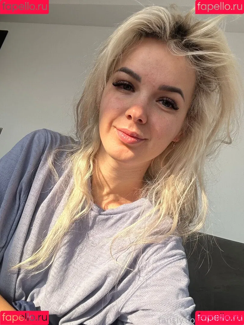 / ariaaback / arialll / yesonee Onlyfans Photo Gallery 