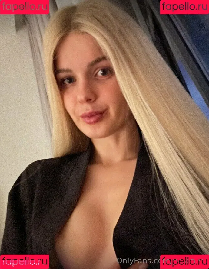 / ariaaback / arialll / yesonee Onlyfans Photo Gallery 