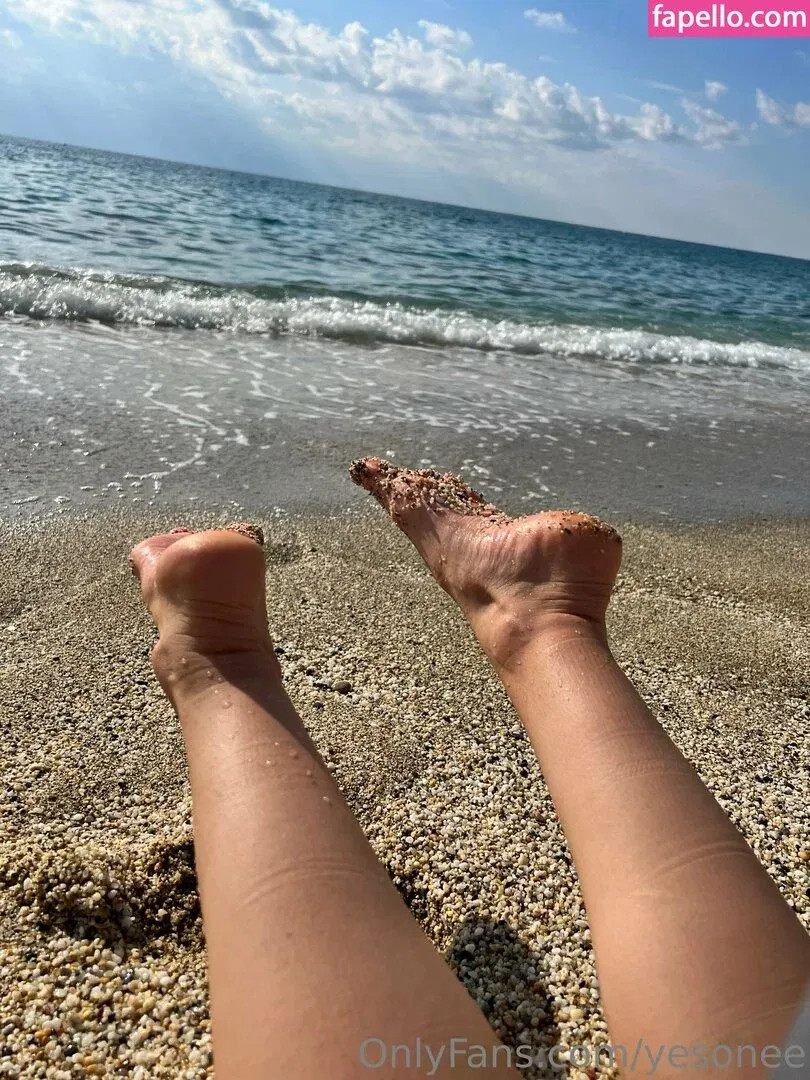 / ariaaback / arialll / yesonee Onlyfans Photo Gallery 