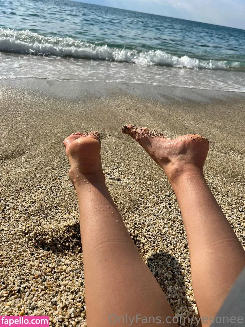 / ariaaback / arialll / yesonee Onlyfans Photo Gallery 