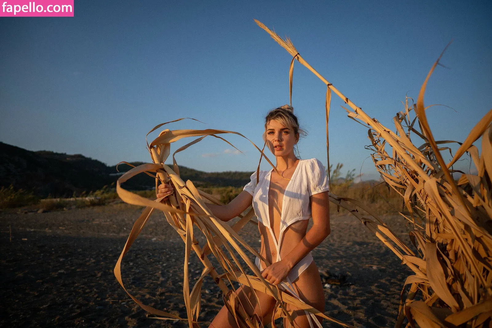 / ariaaback / arialll / yesonee Onlyfans Photo Gallery 