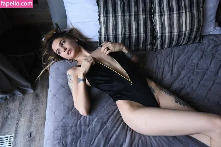 ksush_plush_ / mrscottypisback Onlyfans Photo Gallery 