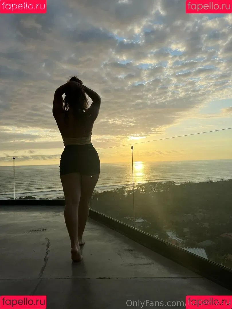 bellecreed / only_belle_creed Onlyfans Photo Gallery 