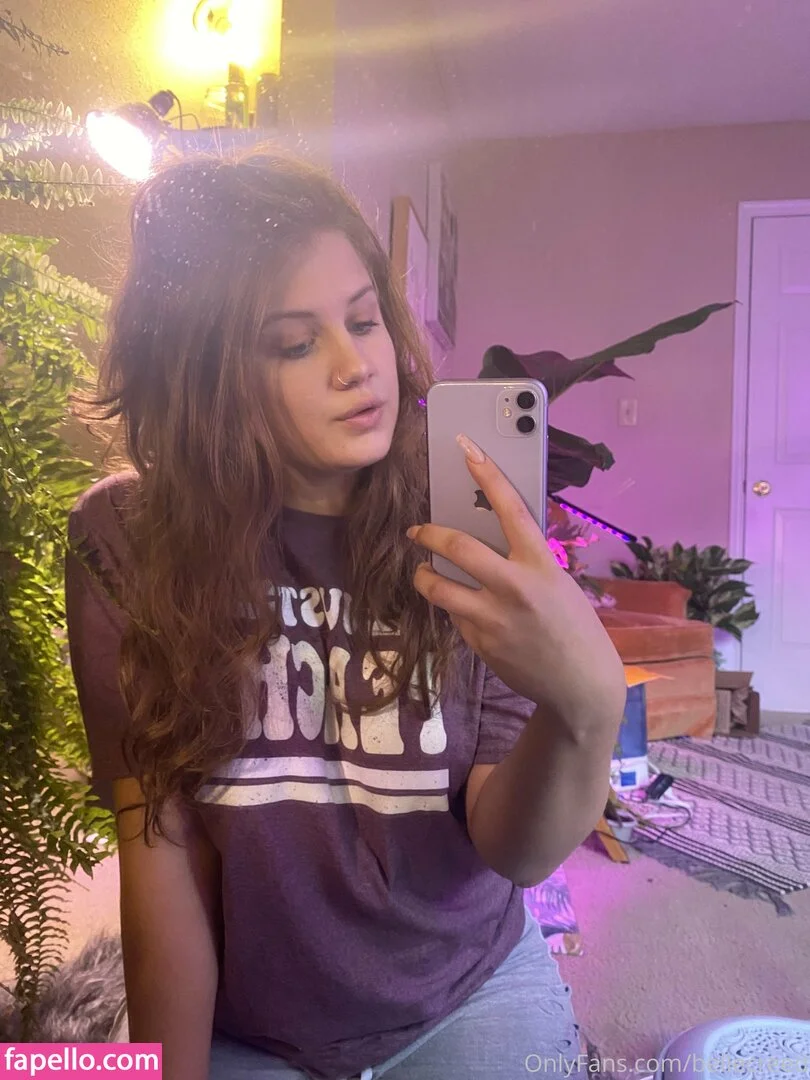 bellecreed / only_belle_creed Onlyfans Photo Gallery 