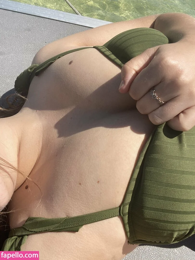 bellecreed / only_belle_creed Onlyfans Photo Gallery 