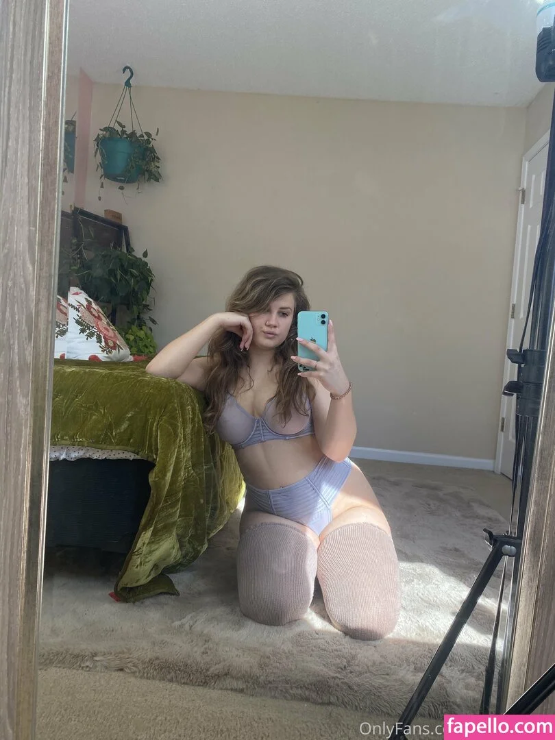 bellecreed / only_belle_creed Onlyfans Photo Gallery 