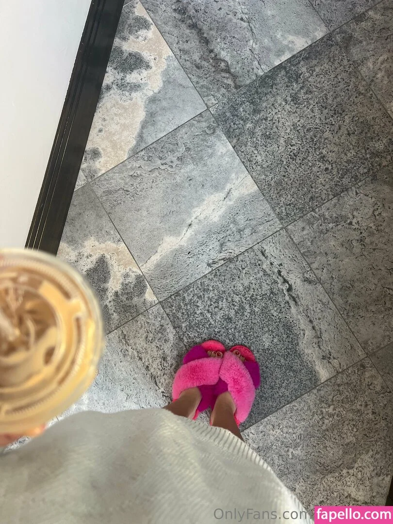 bellecreed / only_belle_creed Onlyfans Photo Gallery 