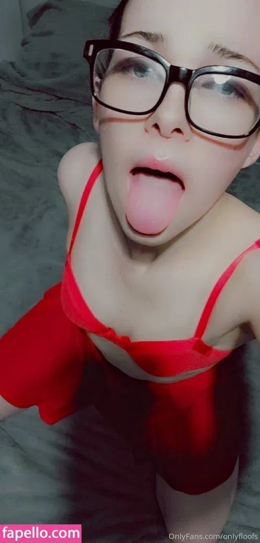 OnlyFloofs / only_floofs Onlyfans Photo Gallery 