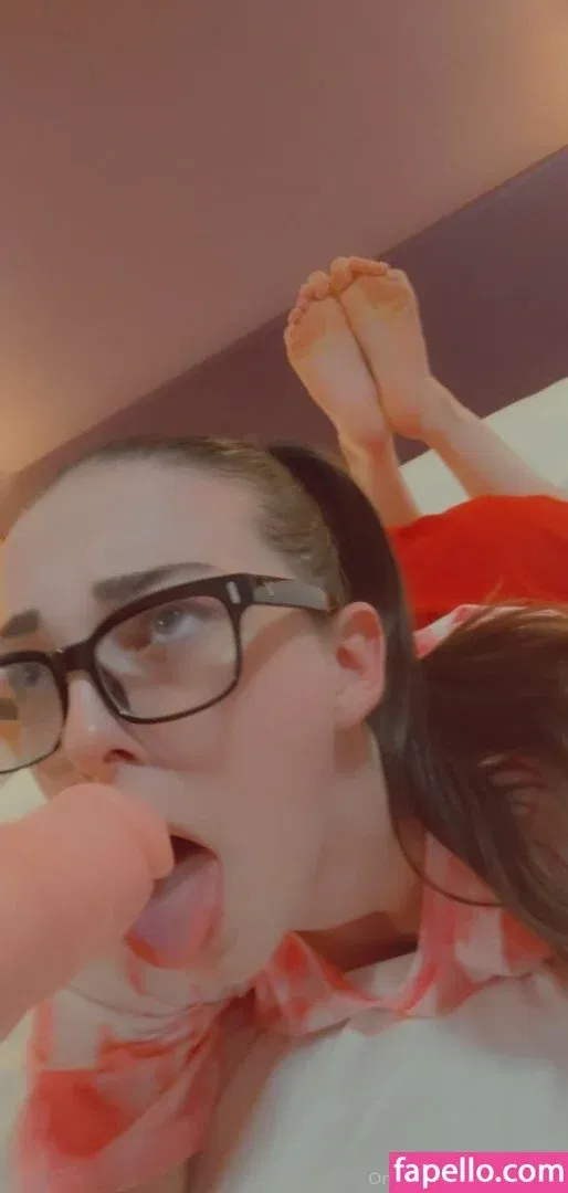 OnlyFloofs / only_floofs Onlyfans Photo Gallery 