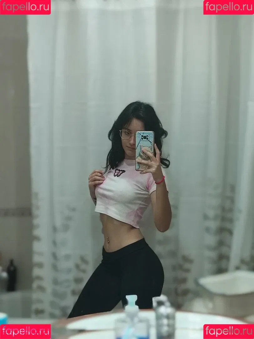 Nyukix / nyukix_ / omgcosplay Onlyfans Photo Gallery 