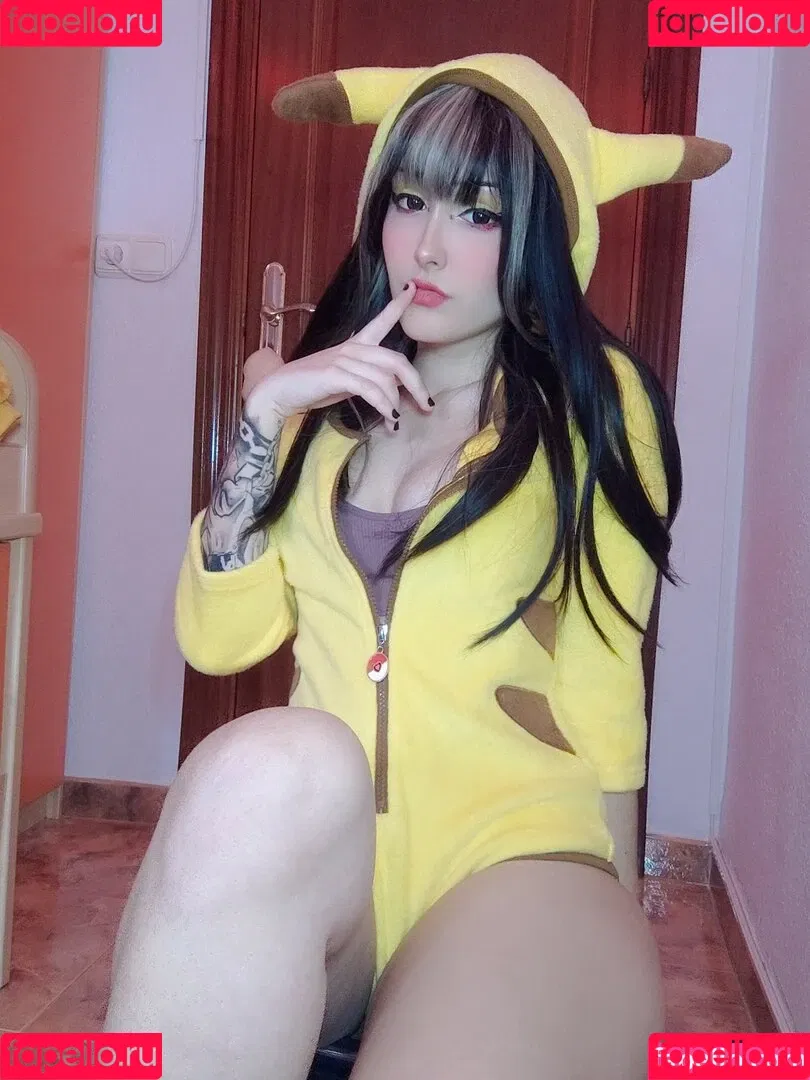 Nyukix / nyukix_ / omgcosplay Onlyfans Photo Gallery 