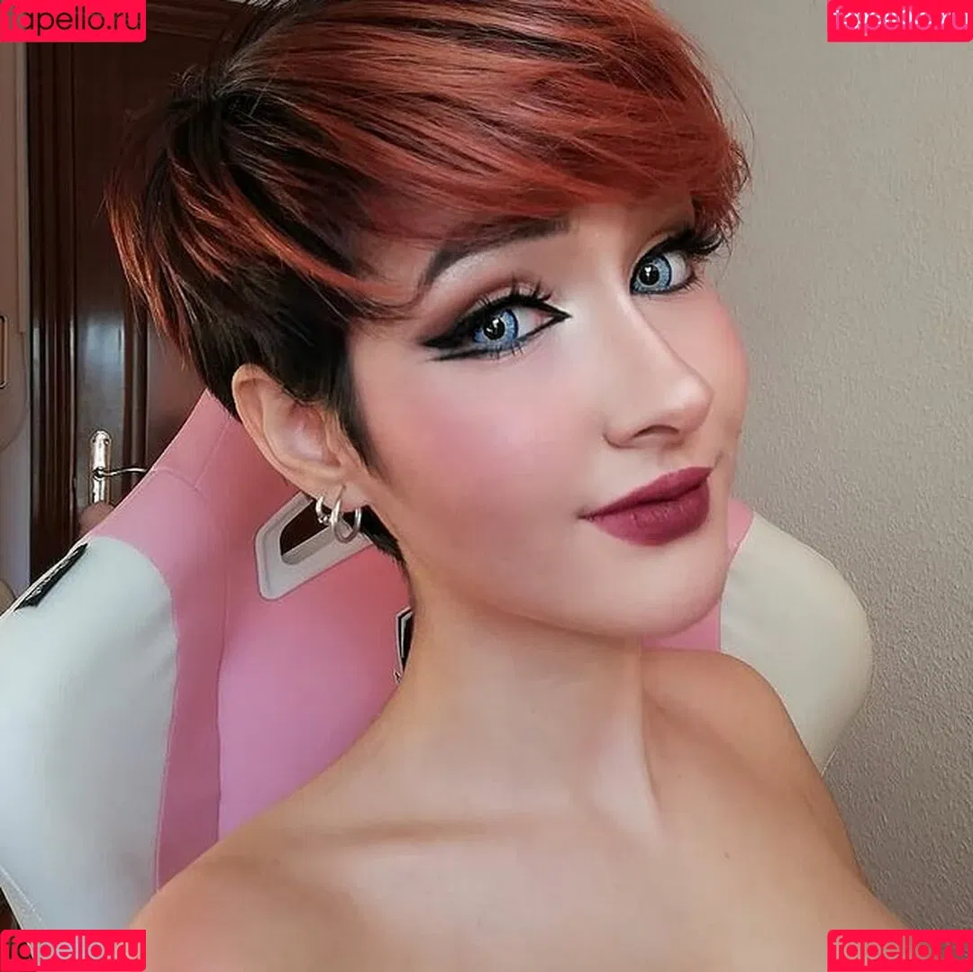 Nyukix / nyukix_ / omgcosplay Onlyfans Photo Gallery 