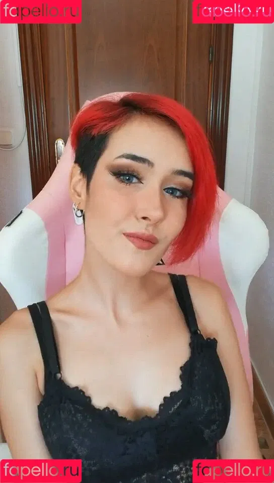Nyukix / nyukix_ / omgcosplay Onlyfans Photo Gallery 